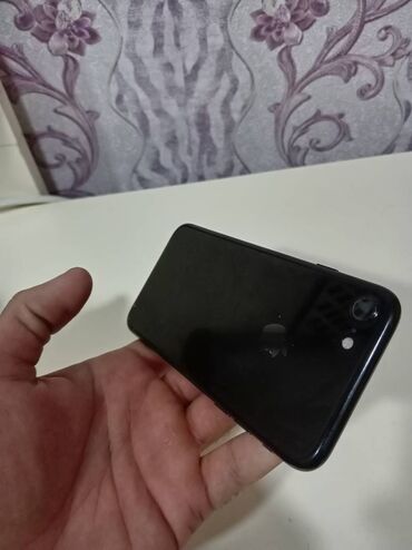 iphone 7: IPhone 7, 32 GB, Black Titanium