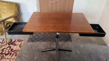 Столы: Продаю стол ссср состояние отличное крепкий. Высота и угол наклона