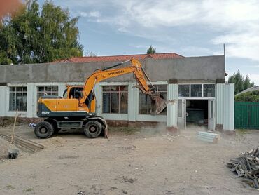 Демонтажные работы: Снос стен, Разбор полов, Снятие потолков | Гипсокартонная стена, Снос перегородки, Снятие старой штукатурки | Зачистка от старых обоев, Сбивка старой штукатурки, Снятие извести | Демонтаж ламината, Демонтаж паркета, Демонтаж линолеума | Крыша из шифера, Металлочерепичная кровля, Мягкая кровля Больше 6 лет опыта — 4