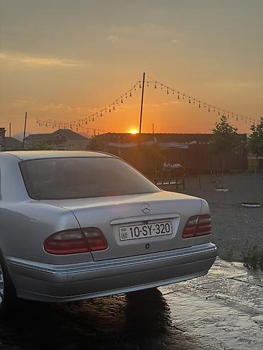 Mercedes-Benz: Mercedes-Benz E-Class: 3.2 л | 2000 г. Седан — 6
