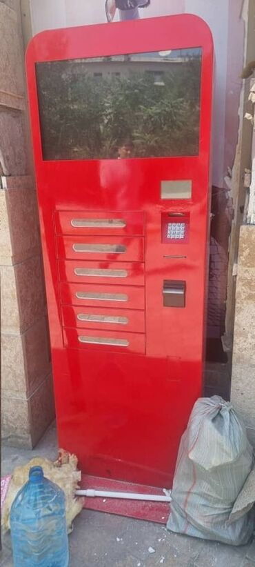 универсальные мобильные батареи подходят для зарядки мобильных телефонов borofone: Продаётся уличный зарядный автомат/терминал Яркий и удобный зарядный