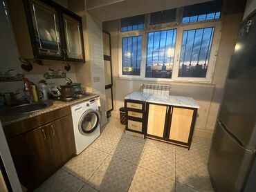 Köhnə tikili: Bakı, Yeni Günəşli Massiv A, 3 otaqlı, Köhnə tikili, 70 kv. m — 5