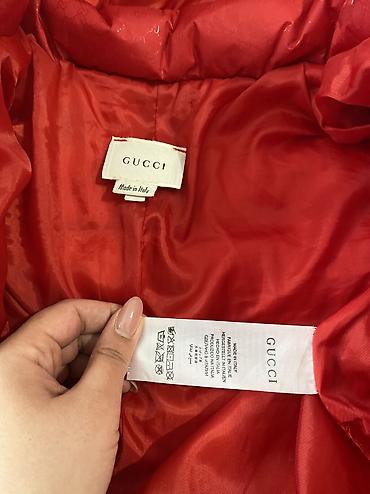 batinka satisi: Original Gucci uşaq kombinezonu satılır. Ölçü: 24 months. Xaricdən — 3