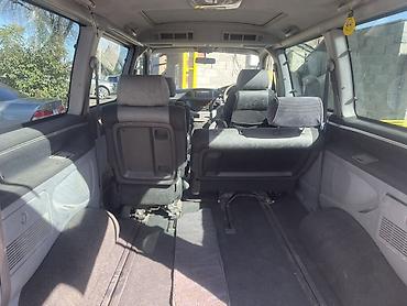 Унаа сатуу: Toyota Regius: 2000 г., 2.7 л, Автомат, Бензин, Вэн/Минивэн — 7