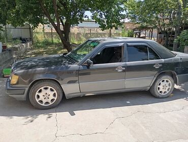срочно продам авто в связи с переездом: Mercedes-Benz W124: 1991 г., 0.2 л, Механика, Бензин, Седан