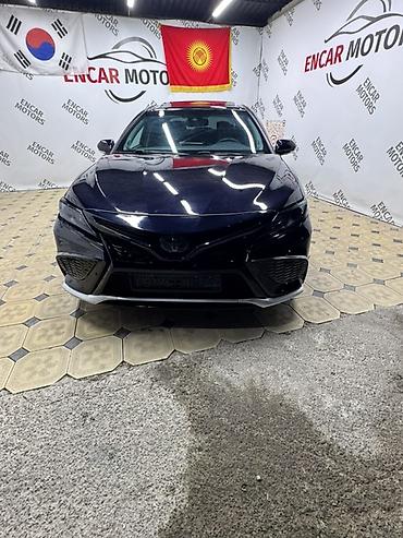Toyota: Toyota Camry: 2021 г., 2.5 л, Автомат, Гибрид, Седан — 2