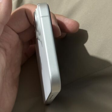 Apple iPhone: IPhone 16, Б/у, 128 ГБ, 95 % — 2