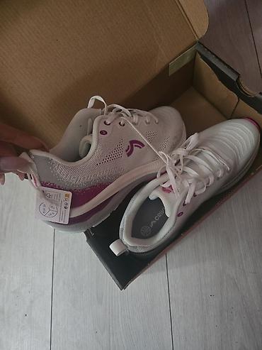 ugg sport vision: Sportske patike za trčanje – ženske - Brend: Crivit - Veličina: EU 39 — 2