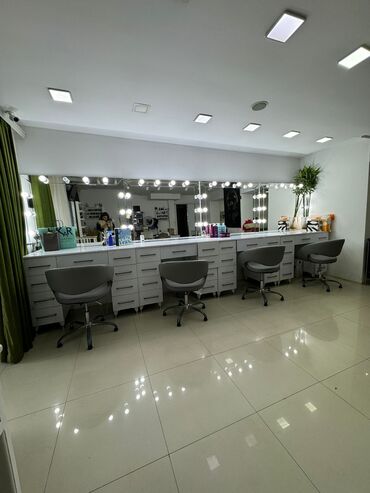 Salon, tibbi mebel dəsti: Rəxşəndə🦋(0911) Salon mebeli satılır. 4 dəst oturacaqla birlikdə 1500