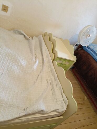 ekran üçün maşın şəkilləri: Hazır, Maşın-çarpayı, Matras ilə