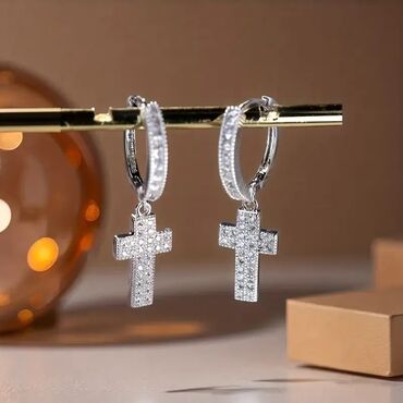 Minđuše: 800 — 30