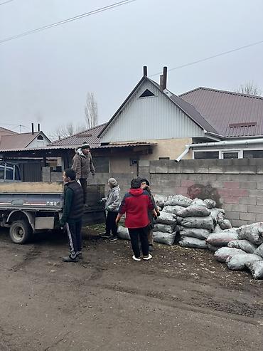 Уголь: Каменный уголь в мешках - Фракция: крупная и средняя (куски от мелких — 10