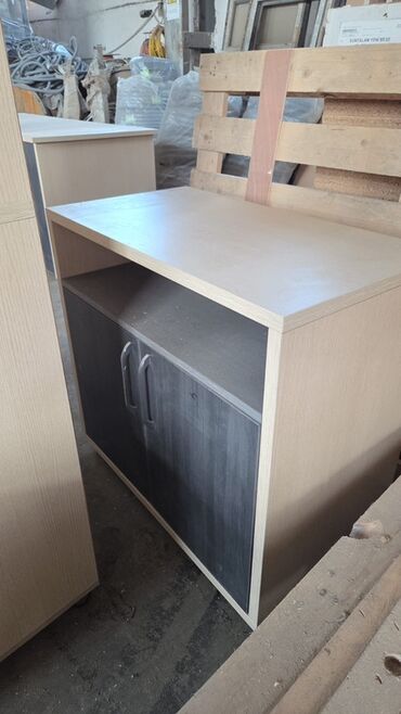 Sifarişlə ofis dəst mebeli: Mebel istehsalı və quraşdırma xidməti - Ofis masaları: İki rəngli — 116