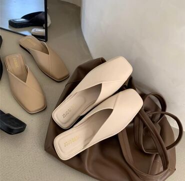 кожаные сандалии: Продаю мюли, тапочки под Zara, отличное качество!Новые