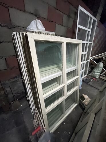 бу деревянные окна: Деревянное окно, цвет - Белый, Б/у, 140 *90, Самовывоз