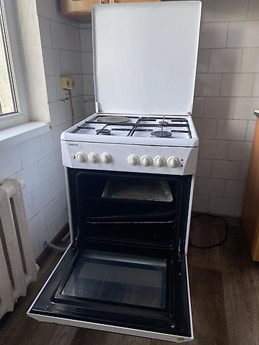 type 1: Газовая плита BEKO с электродуховкой и комбинированной варочной — 1