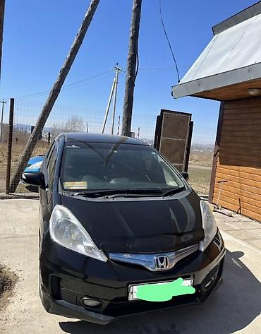Honda: Honda Fit: 2012 г., Вариатор, Гибрид, Хэтчбэк — 1