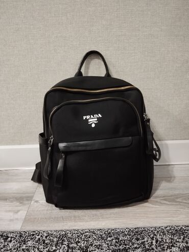 сумка для авто: Рюкзак от фирмы Prada, 1000 сом.
Мини торг
