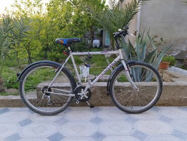 yuk velosipedi: İşlənmiş Şəhər velosipedi 26", sürətlərin sayı: 21, Ünvandan götürmə