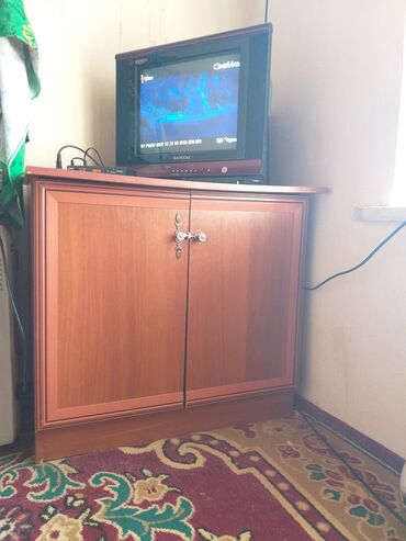 Джалал Абад продается подставка телевизорам в зорошем состоения через