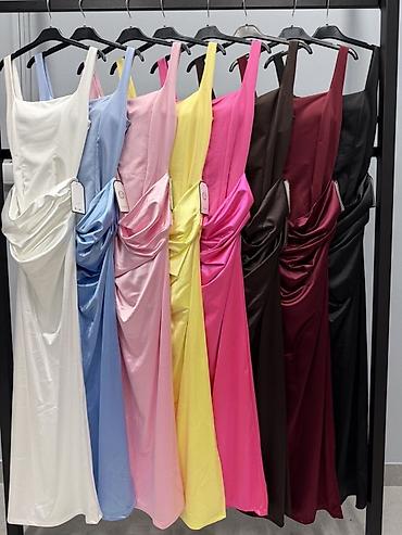 imari corset: 🔥Svečana duga haljina od satena sa korsetnim efektom
✅S M L
3400 din — 6