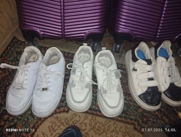 İdman geyimləri: Her biri 2 manata maksimum 5 ədəd alana bu qiymətə satılır ölçü M — 5