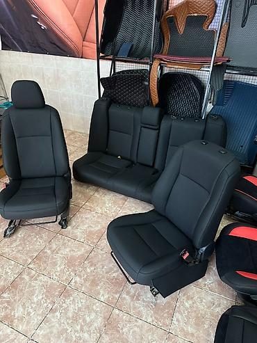 обшивка камри: Чехлы Алькантара, цвет - Красный, Toyota, Новый, Самовывоз — 10