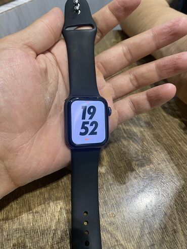 чехол ош: Apple Watch SE 40-й размер продается по хорошей цене оригинал