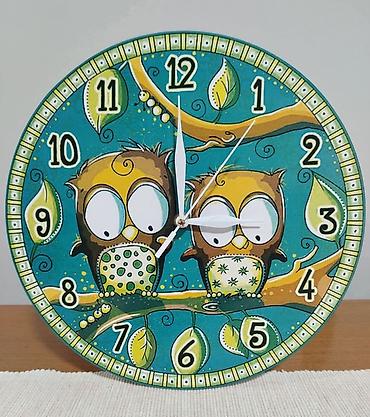 Satovi za kuću: Ima vise velicina. Okrugli 28,5 cm. precnik 2400 din. 27x35 cm.2400 — 19