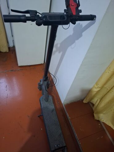 Elektrikli samokatlar: Salam skuterin heç bir prablemi yoxdur arxa krlosu özümdedir zaryatqa — 5