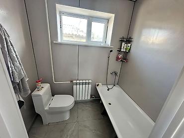 прадаю дом ак босого: 3 комнаты, 90 м², 3 соток, Бишкек, Ак-Босого ж/м Собственник — 7
