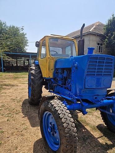 Traktorlar: Traktor və dırmıq ot yığan araba(presiv) Traktor MTZ tipli (klassik — 5