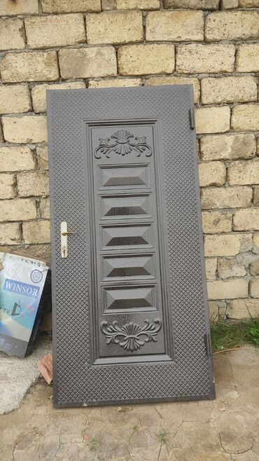 Giriş qapıları: Yeni Giriş qapısı 90x205 sm Zamok və çərçivə ilə, Zəmanətli, Ödənişli quraşdırma, Ödənişli çatdırılma, Rayonlara çatdırılma — 29