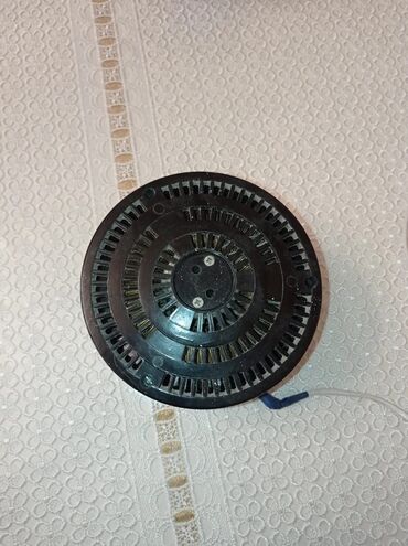 maşın manitorlar: Elektrik gerginliyi nizamlayici.Sovetindir.temiz Misdir.Masazir, Yeni