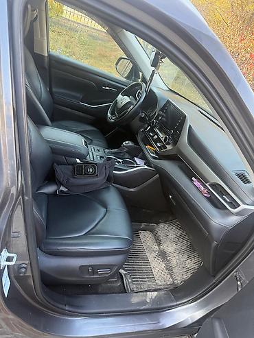 Toyota: Toyota Highlander: 2021 г., 3.5 л, Автомат, Бензин, Внедорожник at lalafo.kg — 7 Toyota: Toyota Highlander: 2021 г., 3.5 л, Автомат, Бензин, Внедорожник — 7