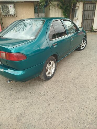 купить машину мазду: Nissan Sunny: 1995 г., 1.8 л, Механика, Бензин, Седан