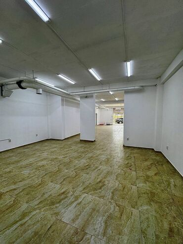 снять дом для мероприятий: Сдаю Магазин, В бизнес центре, 118 м² Не действующий, С оборудованием, С ремонтом, Электричество, 1 линия