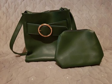 зеленая и красная сумки: Сумка,с косметичкой,новая