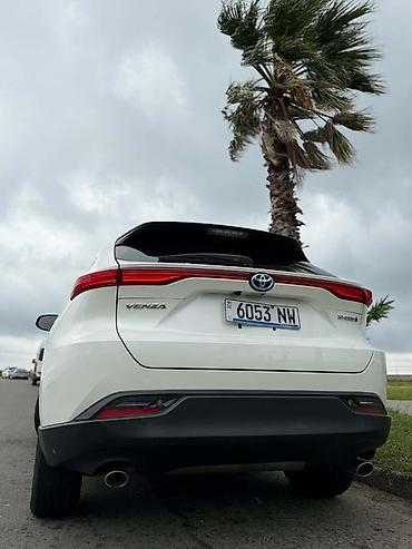 byd da tang: Toyota Venza: 2021 г., 2.5 л, Вариатор, Гибрид, Кроссовер — 7
