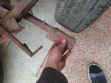 ari lapeti: Motoblok qosqusu ruşnoy Samasvalt olnur .tormuz var . Sideniq var