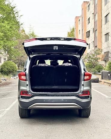 гигант 4вд: Внедорожник класса SUV, 7‑местный, серый металлик — 9