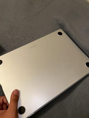 macbook baku: Apple MacBook M4-dür. 16/256 Amerikadan özüm almışam. Çox az — 8