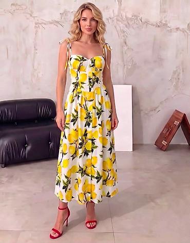 svecane stikle: Letnja midi haljina sa voćnim printom - Model: midi dužina, lepršava — 1