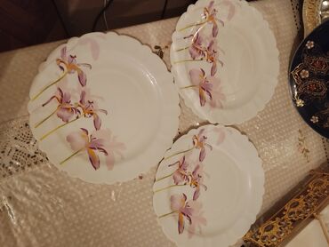 Kurtkalar: Məhsul: Çay-servis və süfrə dəsti + metal çəngəl-bıçaq-qab-qacaq — 14