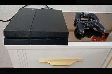 Playstation 4 satılır. Fat model 500 Gb. 2 orginal pult, fc24 lalafo.az -da Playstation 4 satılır. Fat model 500 Gb. 2 orginal pult, fc24