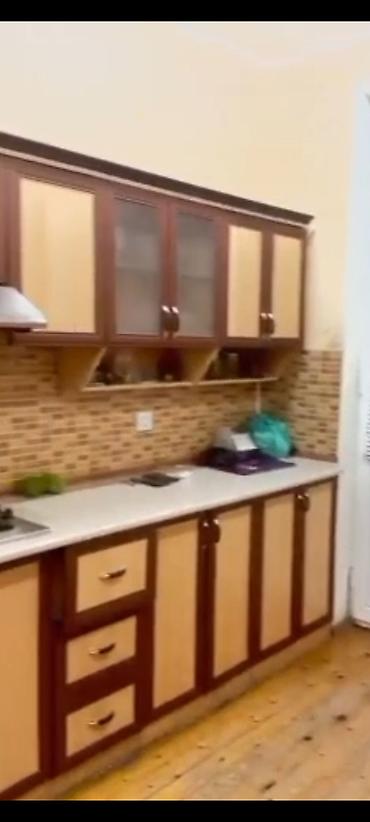 divar ref: Mebel dəsti – mətbəx və qonaq otağı üçün - Mətbəx mebeli: iki rəngli — 1