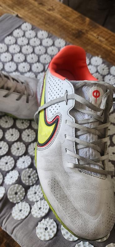 Бутсы: Футзалки Сороконожки 1 модель - Nike Phantom Размер EUR 41, US 8 — 15