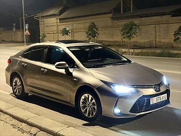 toyota kamry: Toyota Corolla: 2021 г., 1.8 л, Автомат, Гибрид, Седан — 3