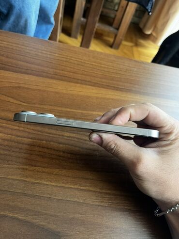 Apple iPhone: IPhone 15 Pro Max, 256 GB, White Titanium, Face ID — 9