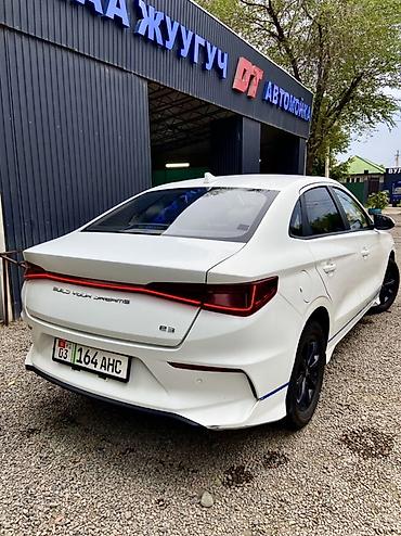электромобиль дешевый: BYD E3: 2020 г., Электромобиль, Седан — 6